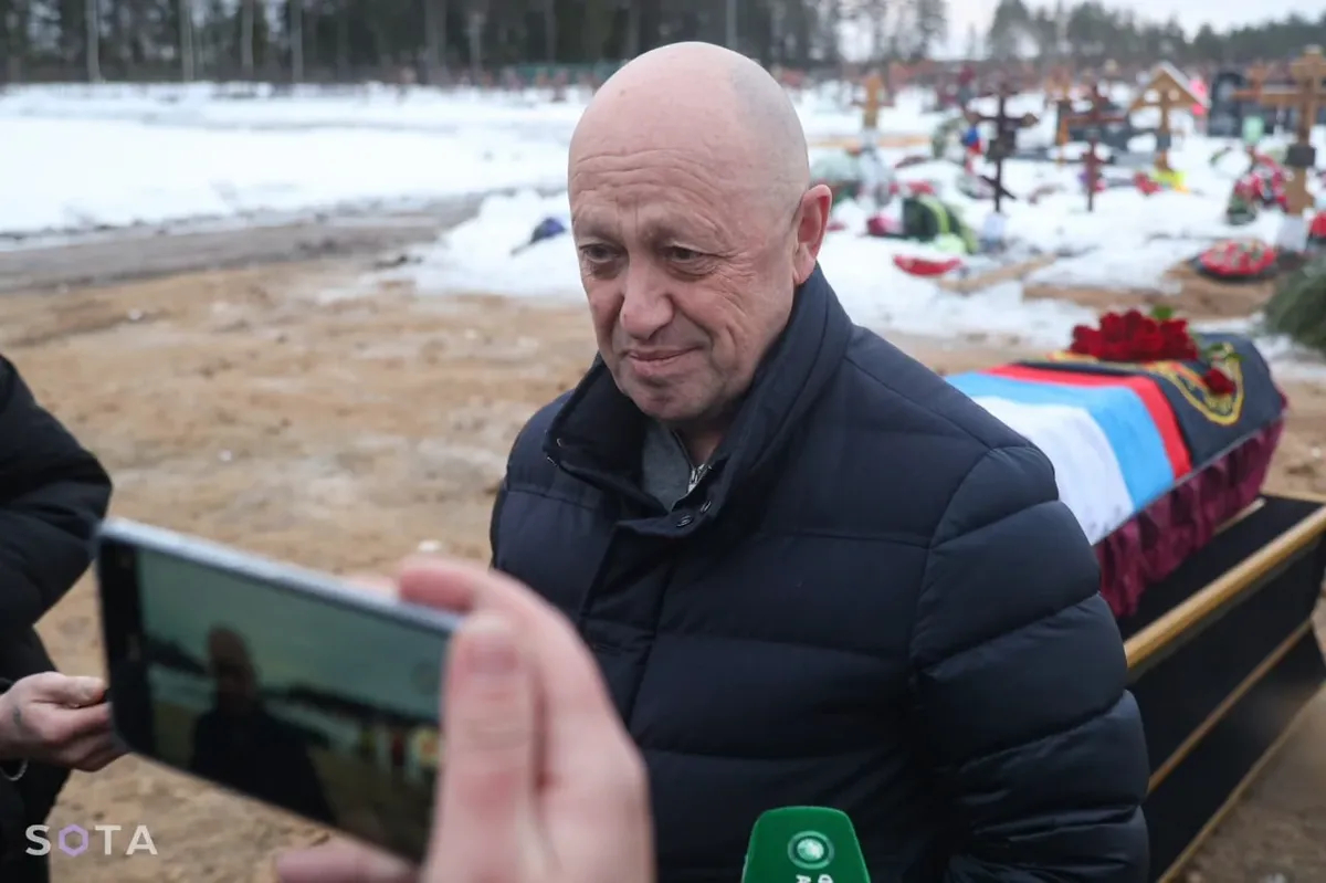 Евгений Пригожин на кладбище ЧВК «Вагнер». Фото: SOTA